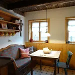 Rosenhof Apartman *